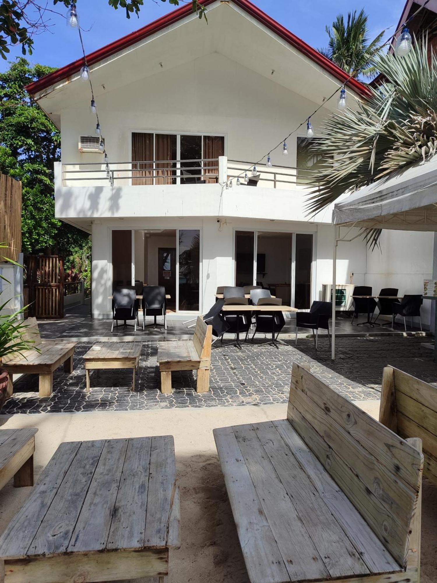 Castle Rock Boracay Aparthotel Yapak Bagian luar foto